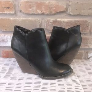 REBA Women’s ENTERTAIN Black Leather Wedge Ankle Boots 8.5